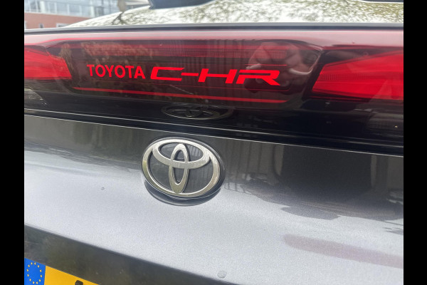 Toyota C-HR 2.0 Plug-in Hybrid 220 Dynamic | Stuur-/ & Stoelverwarming | Dodehoek detectie | Elektrische kofferbak | Parkeersensoren