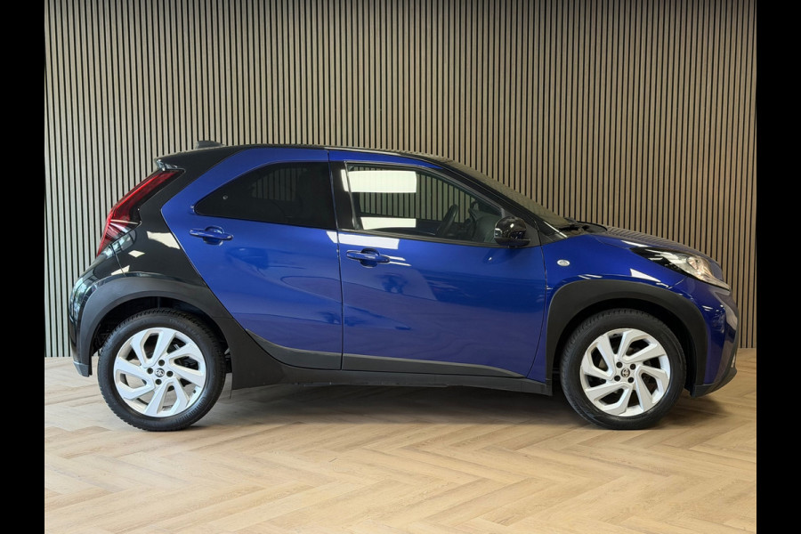 Toyota Aygo X 1.0 VVT-i S-CVT Envy AUT. AIRCO CAMERA BLUETOOTH STOELVERWARMING START/STOP CRUISE LANE-ASSIST