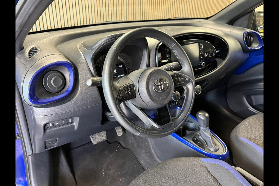 Toyota Aygo X 1.0 VVT-i S-CVT Envy AUT. AIRCO CAMERA BLUETOOTH STOELVERWARMING START/STOP CRUISE LANE-ASSIST
