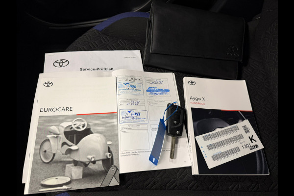 Toyota Aygo X 1.0 VVT-i S-CVT Envy AUT. AIRCO CAMERA BLUETOOTH STOELVERWARMING START/STOP CRUISE LANE-ASSIST