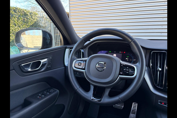 Volvo XC60 T6 Aut. R-Design Parkeercamera Google 340pk