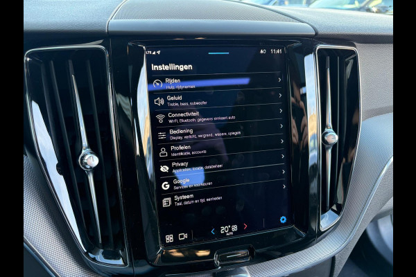 Volvo XC60 T6 Aut. R-Design Parkeercamera Google 340pk