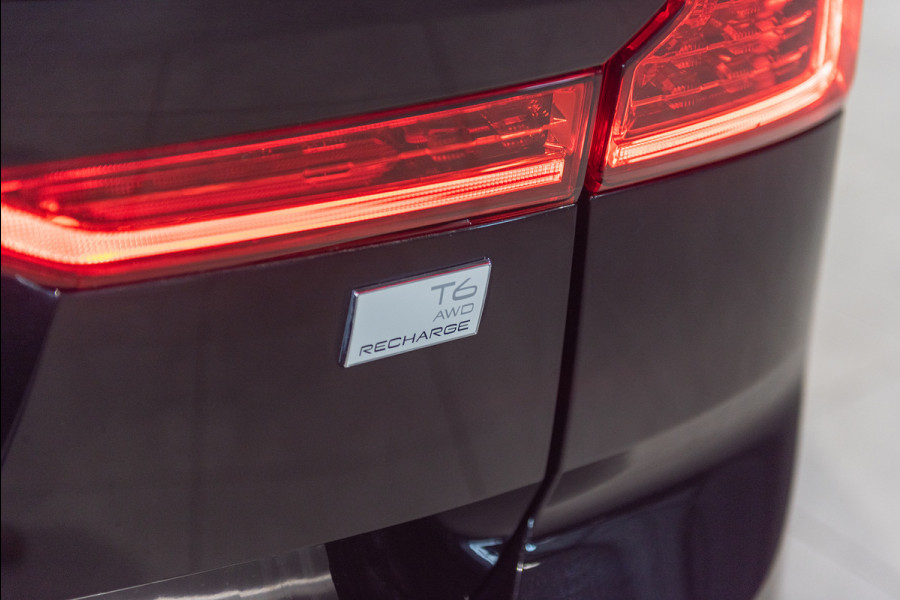 Volvo XC60 T6 Aut. R-Design Parkeercamera Google 340pk