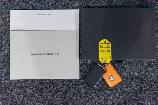 Volvo XC60 T6 Aut. R-Design Parkeercamera Google 340pk