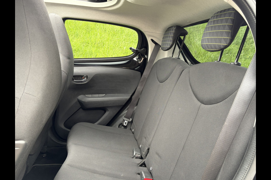 Peugeot 108 1.0 e-VTi Collection TOP! Stoelverwarming | Winterwielset | Climate Control | Apple Carplay