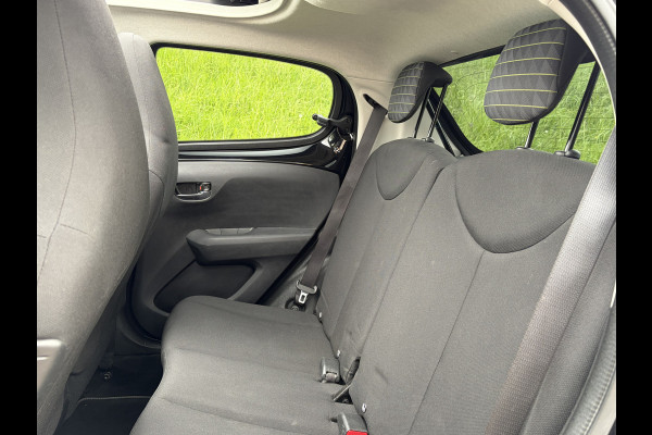 Peugeot 108 1.0 e-VTi Collection TOP! Stoelverwarming | Winterwielset | Climate Control | Apple Carplay