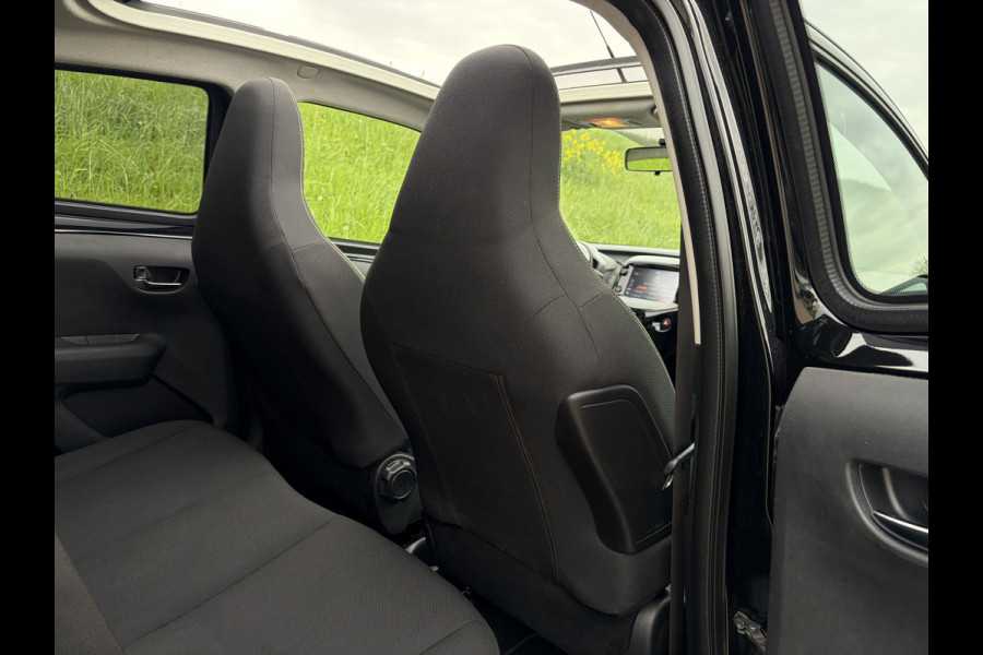 Peugeot 108 1.0 e-VTi Collection TOP! Stoelverwarming | Winterwielset | Climate Control | Apple Carplay