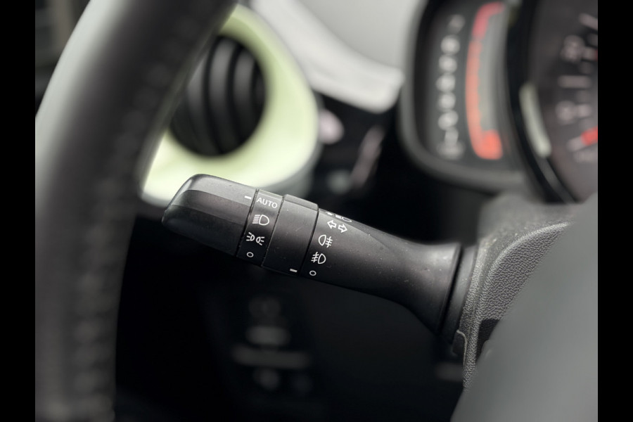 Peugeot 108 1.0 e-VTi Collection TOP! Stoelverwarming | Winterwielset | Climate Control | Apple Carplay