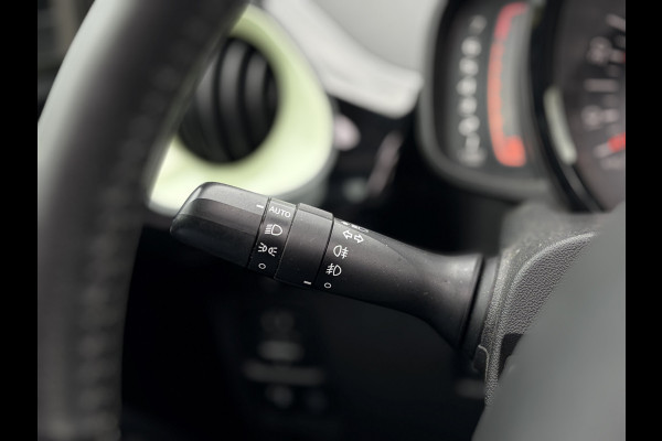 Peugeot 108 1.0 e-VTi Collection TOP! Stoelverwarming | Winterwielset | Climate Control | Apple Carplay