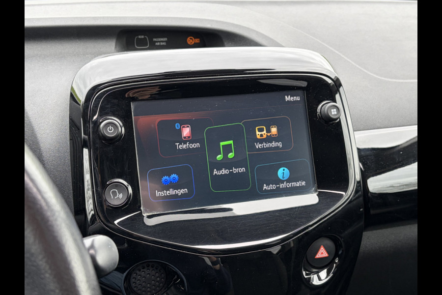 Peugeot 108 1.0 e-VTi Collection TOP! Stoelverwarming | Winterwielset | Climate Control | Apple Carplay
