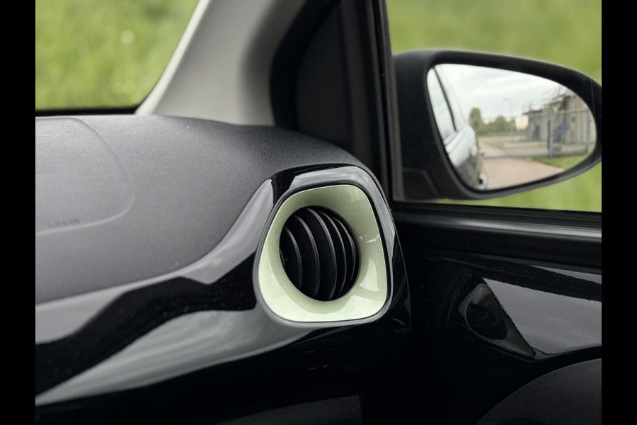 Peugeot 108 1.0 e-VTi Collection TOP! Stoelverwarming | Winterwielset | Climate Control | Apple Carplay