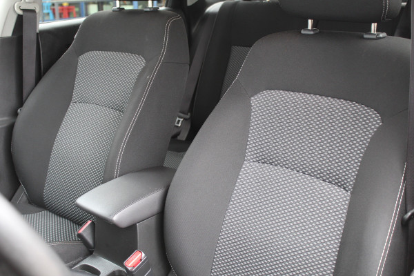 Suzuki Vitara 1.0 Boosterjet Select | Stoelverwarming | Camera | Cruise control