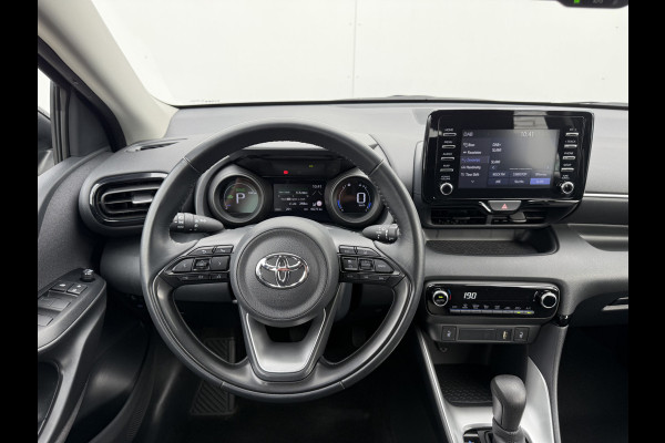 Toyota Yaris 1.5 Hybrid Dynamic | Trekhaak | CarPlay | ACC | Camera | Keyless | 16 inch