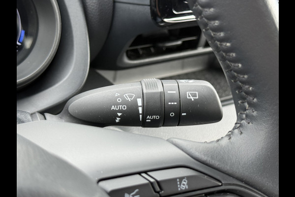 Toyota Yaris 1.5 Hybrid Dynamic | Trekhaak | CarPlay | ACC | Camera | Keyless | 16 inch