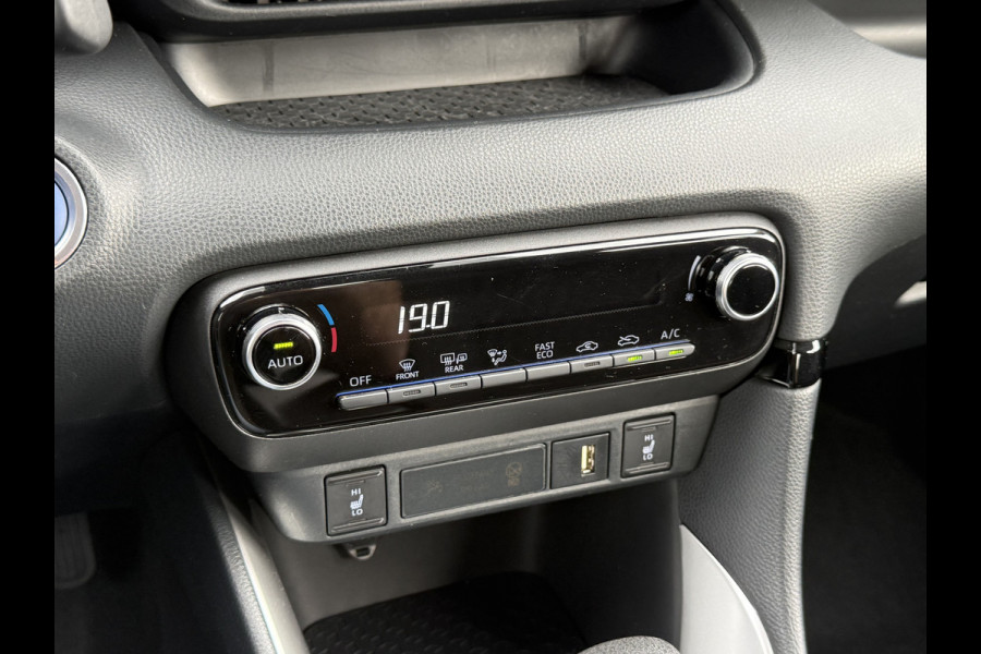 Toyota Yaris 1.5 Hybrid Dynamic | Trekhaak | CarPlay | ACC | Camera | Keyless | 16 inch