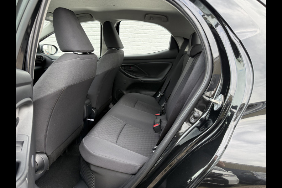 Toyota Yaris 1.5 Hybrid Dynamic | Trekhaak | CarPlay | ACC | Camera | Keyless | 16 inch