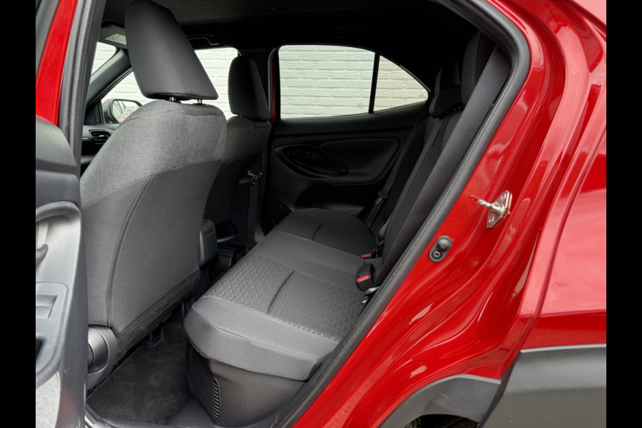 Toyota Yaris Cross 1.5 Hybrid Team D | CarPlay | ACC | Camera | LED | DAB+