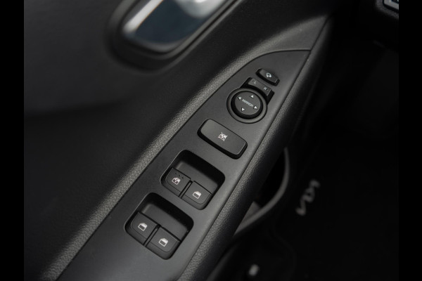 Kia Rio 1.0 TGDI DynamicPlusLine | Trekhaak | Navigatie | Climate control | Keyless | Getint glas | Armsteun | LED achterlichten | Lichtmetalen velgen