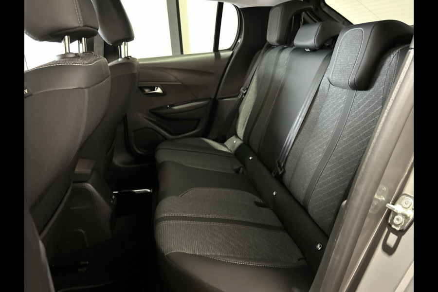 Peugeot e-208 EV Allure 50 kWh Warmtepomp | 3-fase lader | Apple carplay | SOH 99,9%
