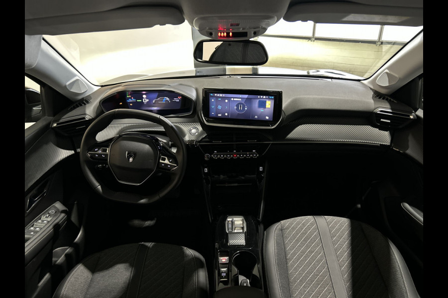Peugeot e-208 EV Allure 50 kWh Warmtepomp | 3-fase lader | navigatie | achteruitrijcamera | SOH 99%