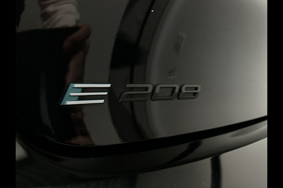 Peugeot e-208 EV Allure 50 kWh Warmtepomp | 3-fase lader | navigatie | achteruitrijcamera | SOH 99%