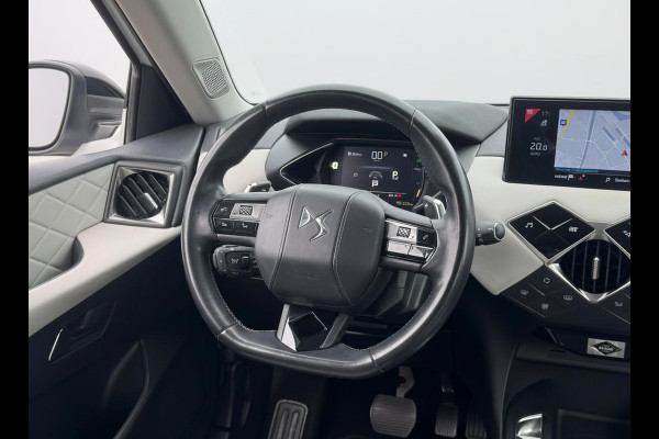 DS DS 3 Crossback 1.2 PT 130 EAT8 Grand Chic | Lederen interieur | Zeer compleet | Prijs is rijklaar