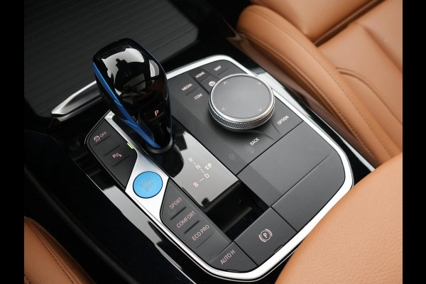 BMW iX3 80 kWh FACELIFT M-SPORT SOH 98,8% + TREKHAAK | SPORTSTOELEN LEDER | PANORAMA | ADAPTIVE CRUISE | MEMORY