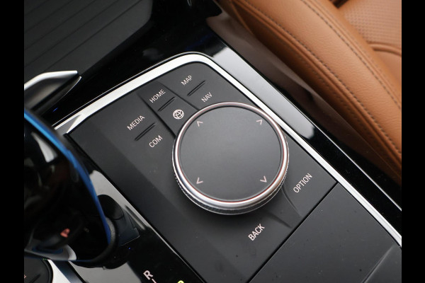 BMW iX3 80 kWh FACELIFT M-SPORT SOH 98,8% + TREKHAAK | SPORTSTOELEN LEDER | PANORAMA | ADAPTIVE CRUISE | MEMORY