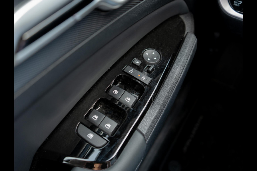 Kia Sportage 1.6 T-GDi Hybrid DynamicPlusLine | Navigatie | Stoel en stuurverwarming | Schuifkanteldak |