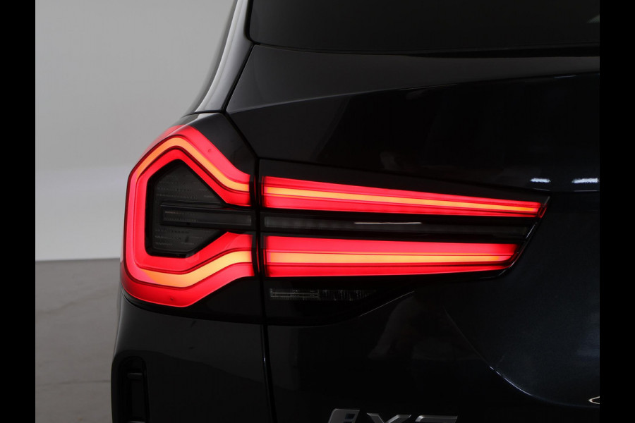 BMW iX3 80 kWh FACELIFT M-SPORT SOH 98,8% + TREKHAAK | SPORTSTOELEN LEDER | PANORAMA | ADAPTIVE CRUISE | MEMORY