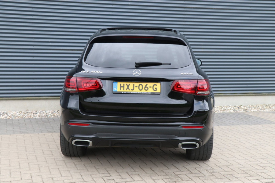 Mercedes-Benz GLC 300e | AMG / PANO / VOL!