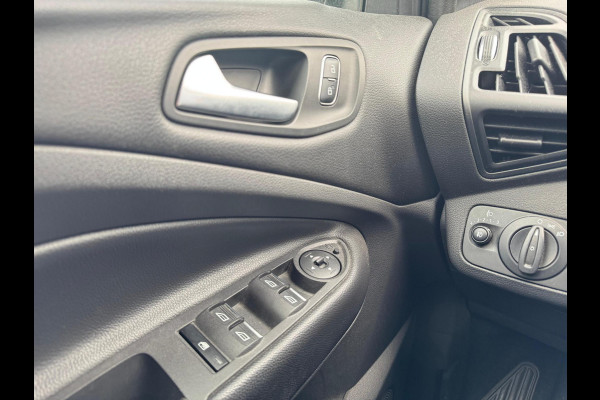 Ford Kuga 1.5 EcoBoost Trend Ultimate 120pk | SYNC 3 Navigatie | Voorruit verwarming | Trekhaak