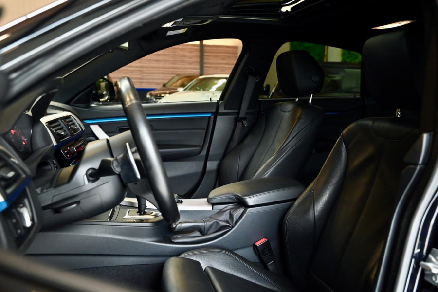 BMW 4 Serie Gran Coupé 420i M-Sport - Active Cruise Control - Schuifdak - Keyless Entry - HUD - Adaptieve LED Koplampen -