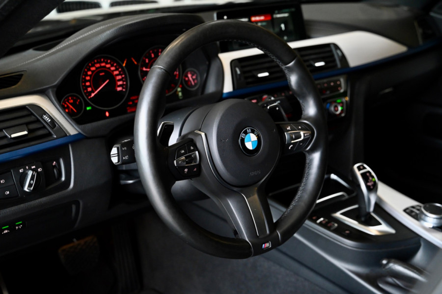 BMW 4 Serie Gran Coupé 420i M-Sport - Active Cruise Control - Schuifdak - Keyless Entry - HUD - Adaptieve LED Koplampen -