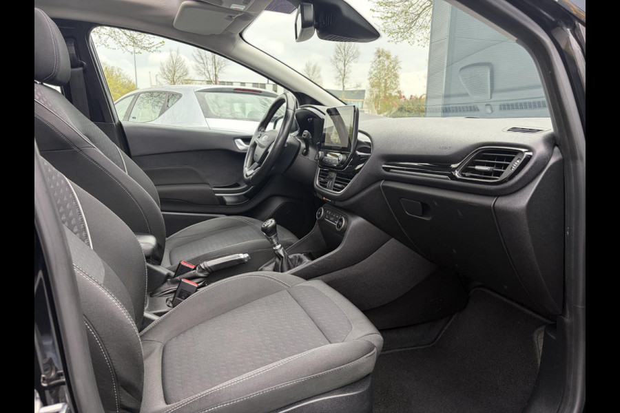 Ford Fiesta 1.0 EcoBoost Titanium 2e Eigenaar,Pano,Camera,Navi,PDC V+A,Carplay,Clima,Cruise,Dealer Onderhouden,6 Bak,N.A.P,102pk,Lm velgen,Apk tot 02-2027