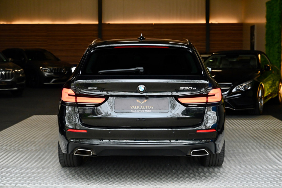 BMW 5 Serie Touring 530e xDrive High Executive - Active Cruise Control - Keyless Entry - Sfeerverlichting - Memory - HiFi -