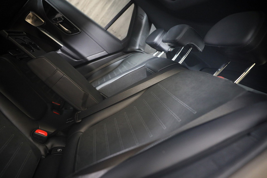 Mercedes-Benz GLC 300e 4MATIC AMG 63 Look / Memory / Digital Cockpit / Open Pano / 360 Camera / Acc / Trekhaak / Led / 21 I