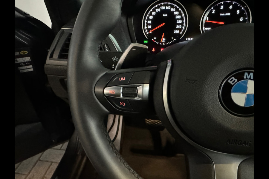 BMW 1-serie M140i xDrive Executive Harman Kardon|Volleder