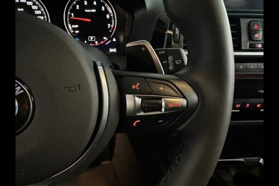 BMW 1-serie M140i xDrive Executive Harman Kardon|Volleder