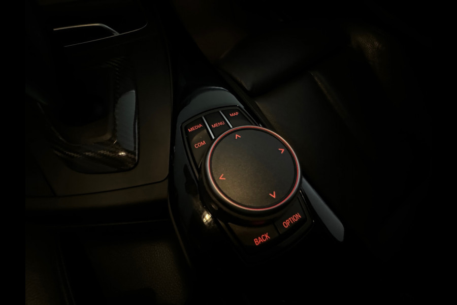 BMW 1-serie M140i xDrive Executive Harman Kardon|Volleder