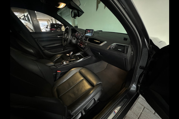 BMW 1-serie M140i xDrive Executive Harman Kardon|Volleder