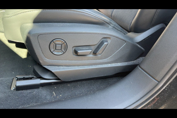 Audi e-tron Sportback 55 quattro S edition 95 kWh Panoramadak | B&O | HUD | LMV 21'' Wordt verwacht