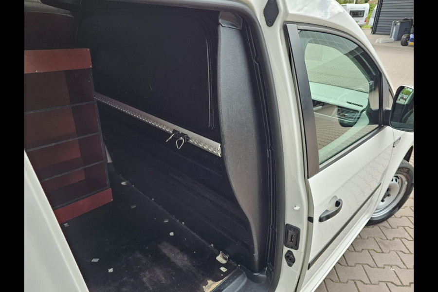 Volkswagen Caddy 2.0 TDI L1H1 BMT Trendline | Airco | Cruise | Trekhaak | All-seasons | Betimmering | Dakdragers |