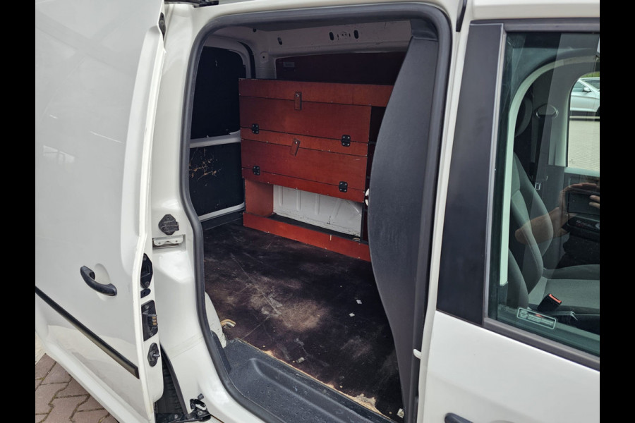 Volkswagen Caddy 2.0 TDI L1H1 BMT Trendline | Airco | Cruise | Trekhaak | All-seasons | Betimmering | Dakdragers |