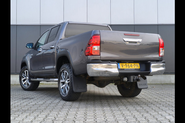 Toyota Hilux 2.4 D-4D-F DOUBLE CAB AUTOMAAT LEER 3200KG TREKHAAK CLIMATE CRUISE