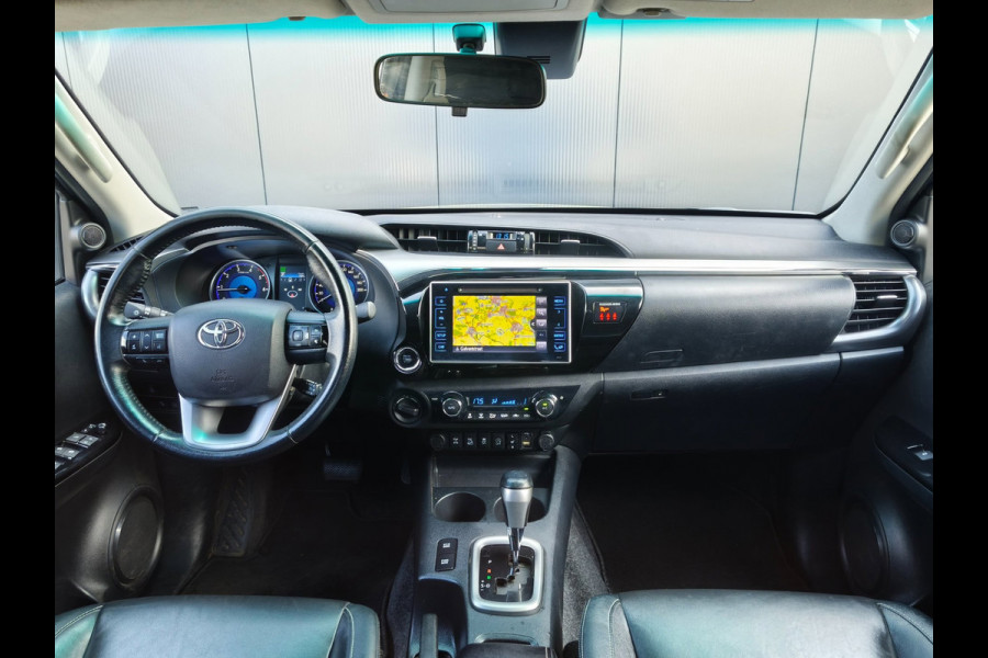 Toyota Hilux 2.4 D-4D-F DOUBLE CAB AUTOMAAT LEER 3200KG TREKHAAK CLIMATE CRUISE