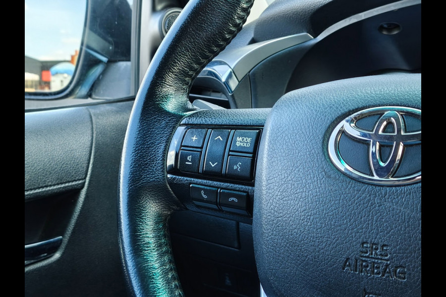 Toyota Hilux 2.4 D-4D-F DOUBLE CAB AUTOMAAT LEER 3200KG TREKHAAK CLIMATE CRUISE