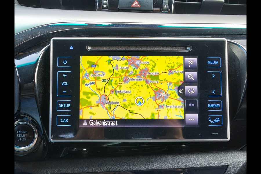 Toyota Hilux 2.4 D-4D-F DOUBLE CAB AUTOMAAT LEER 3200KG TREKHAAK CLIMATE CRUISE