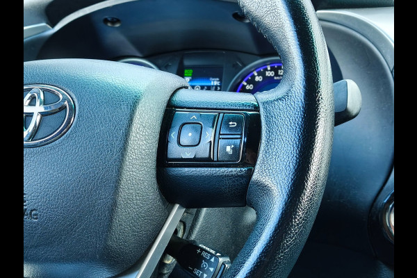 Toyota Hilux 2.4 D-4D-F DOUBLE CAB AUTOMAAT LEER 3200KG TREKHAAK CLIMATE CRUISE