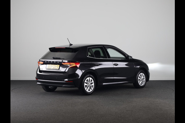 Škoda Fabia 1.0 TSI Business Edition 95 pk | Verlengde garantie | Navigatie via App | Parkeersensoren | Achteruitrijcamera | Stoelverwarming |